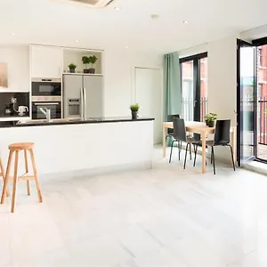 Apartamento Marble In The Center Of