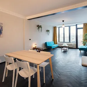 Apartment Charming And Spacious Center, Antwerpen